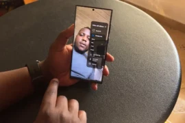 How to Blur Background in WhatsApp Video Calls [Samsung & iOS]