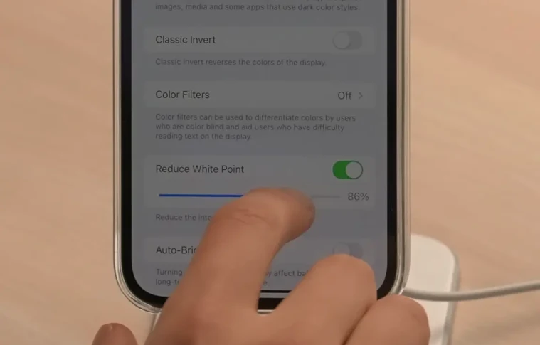 How to Make the iPhone Screen Darker without Zoom in iOS 18