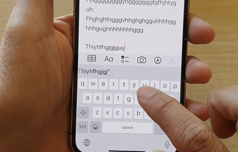 How to Make the iPhone Keyboard Vibrate in iOS 18 with ease